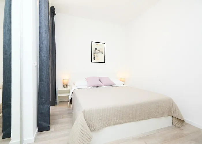 Hedera Estate Hedera A47 *